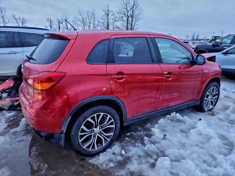 Фото 3 - MITSUBISHI OUTLANDER