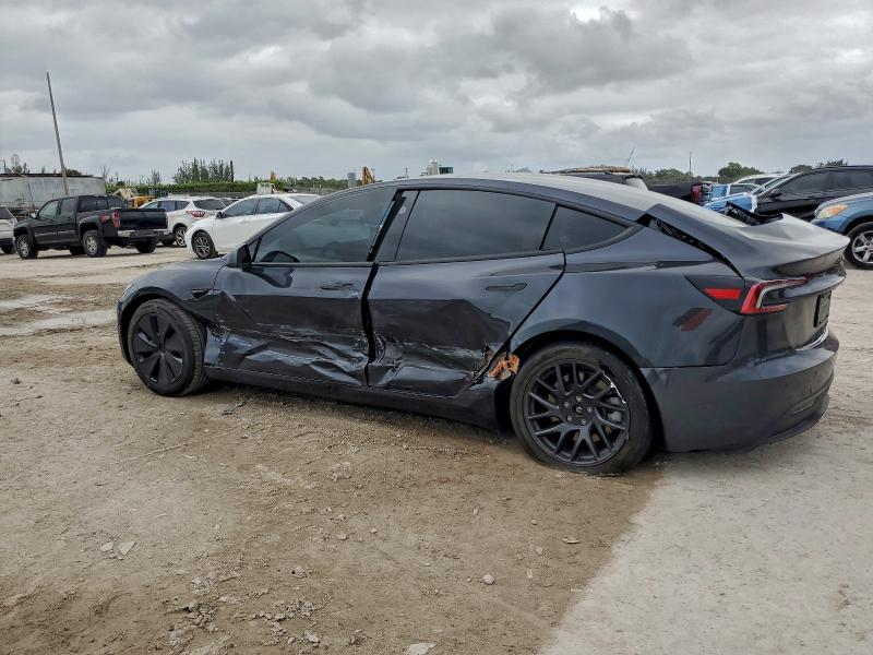 Фото 2 - TESLA MODEL 3