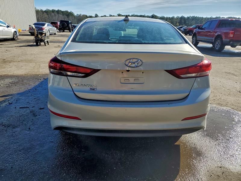 Фото 6 - HYUNDAI ELANTRA