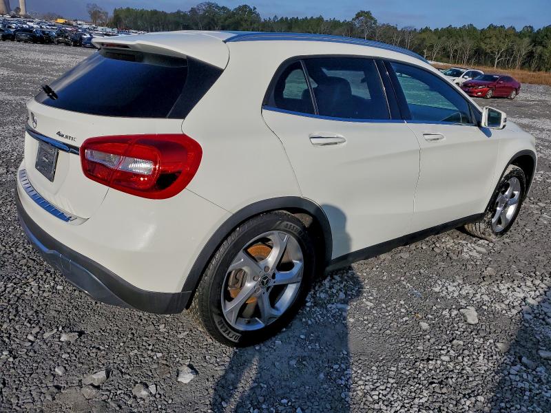 Фото 3 - MERCEDES-BENZ GLA-CLASS