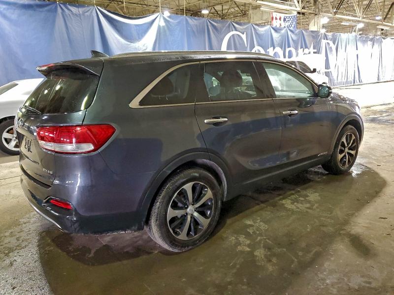 Фото 3 - KIA SORENTO