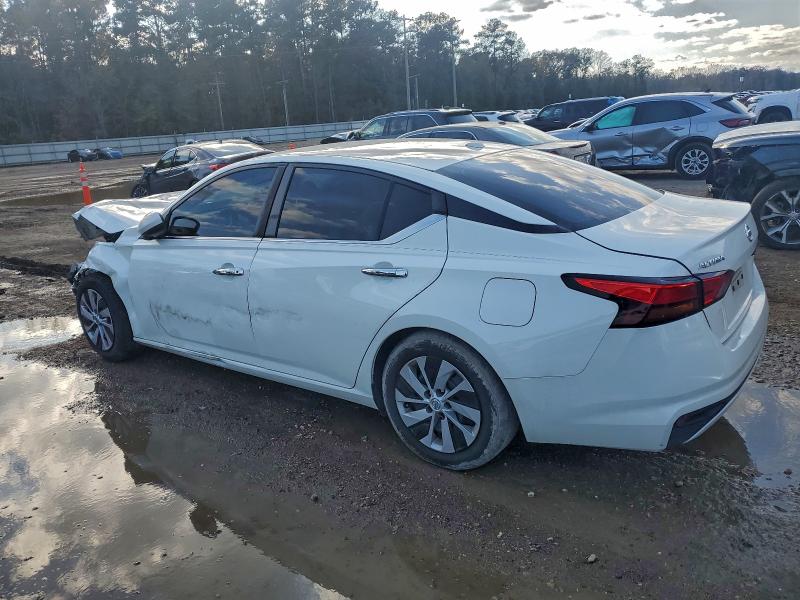 Фото 2 - NISSAN ALTIMA