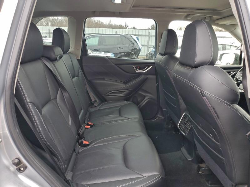 Фото 10 - SUBARU FORESTER