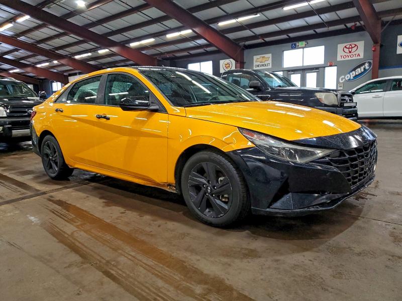 Фото 4 - HYUNDAI ELANTRA