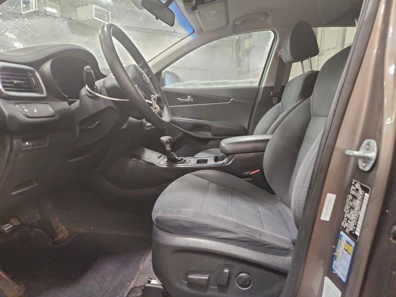 Фото 7 - KIA SORENTO