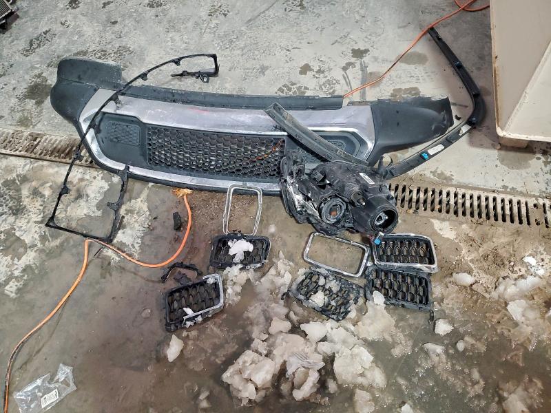 Фото 13 - JEEP GRAND CHER