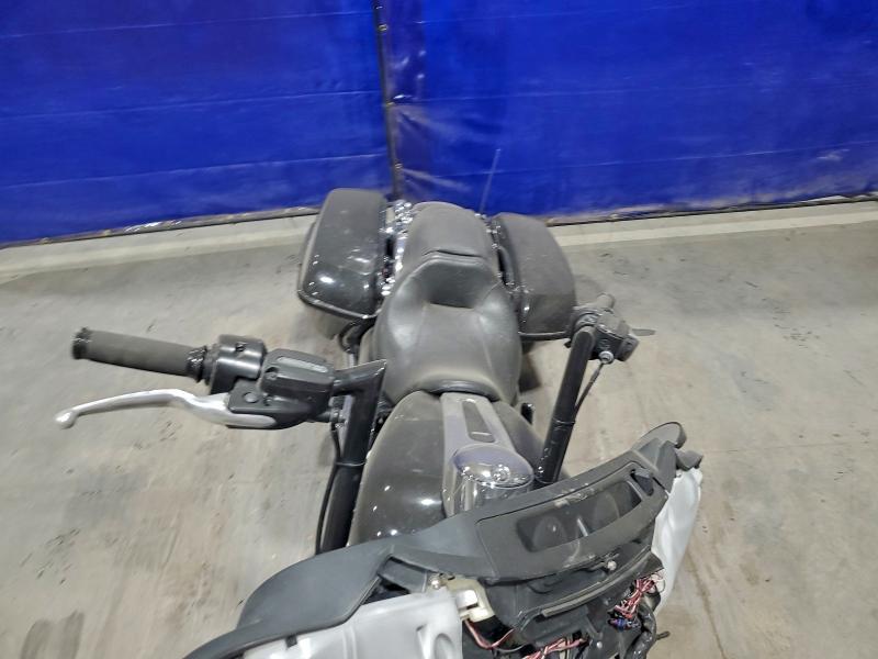 HARLEY-DAVIDSON FL 2014