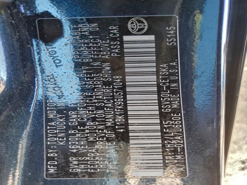 Фото 13 - TOYOTA CAMRY