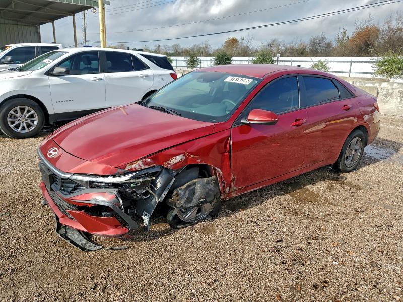 Фото 1 - HYUNDAI ELANTRA