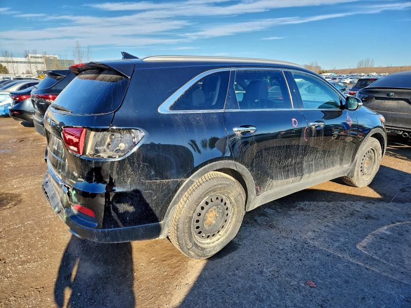 Фото 3 - KIA SORENTO
