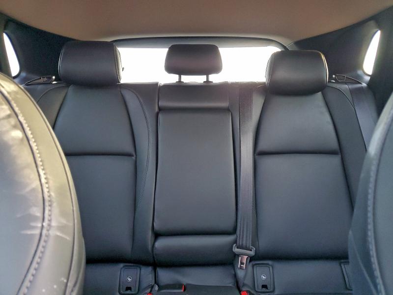 Фото 10 - MAZDA CX30