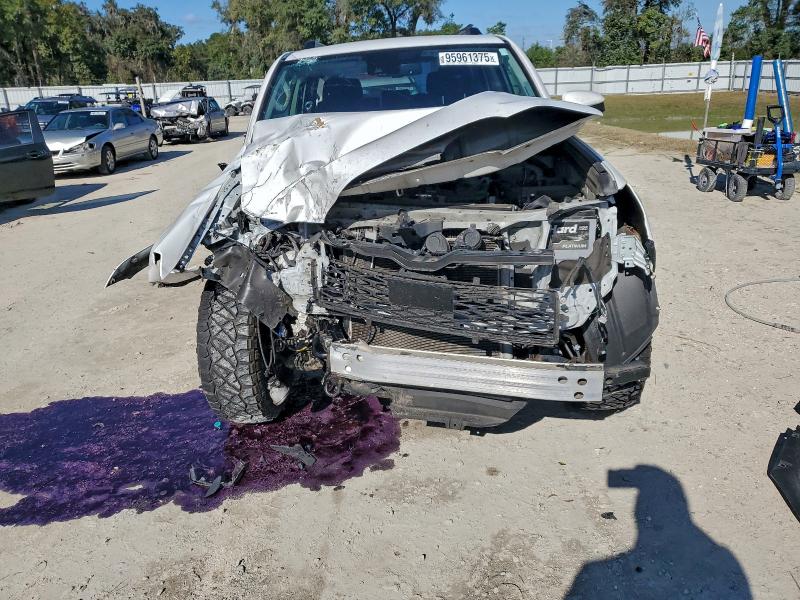 Фото 5 - TOYOTA 4RUNNER