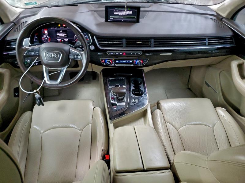 Фото 8 - AUDI Q7