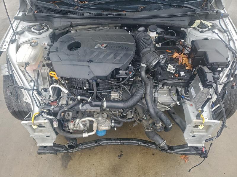 Фото 11 - HYUNDAI ELANTRA