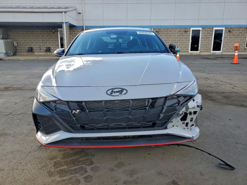 Фото 5 - HYUNDAI ELANTRA