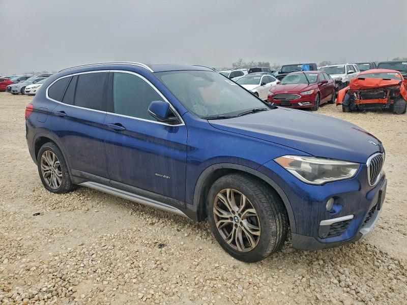 Фото 4 - BMW X1