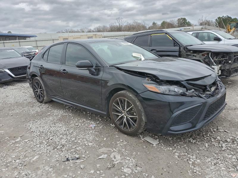 Фото 4 - TOYOTA CAMRY