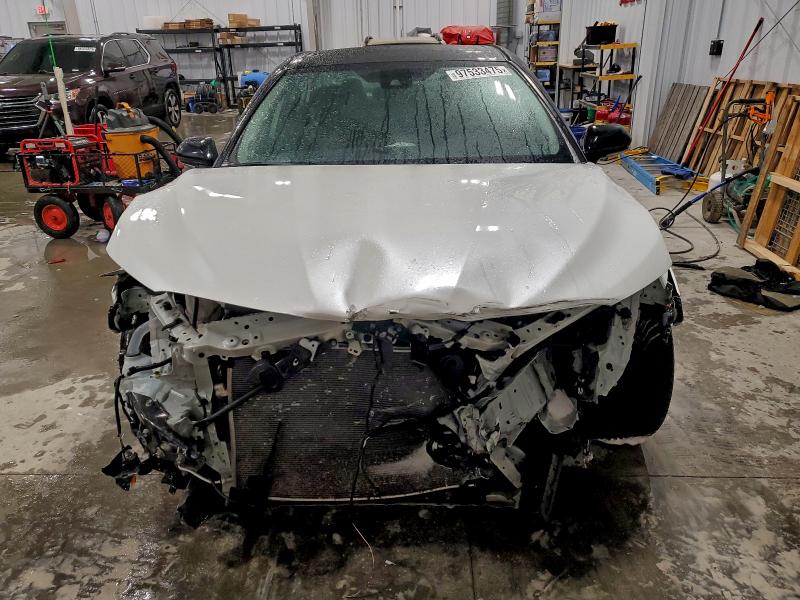 Фото 5 - TOYOTA CAMRY