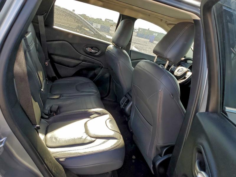 Фото 11 - JEEP GRAND CHER