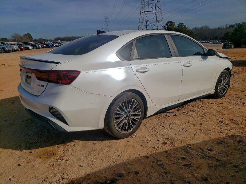 Фото 3 - KIA FORTE