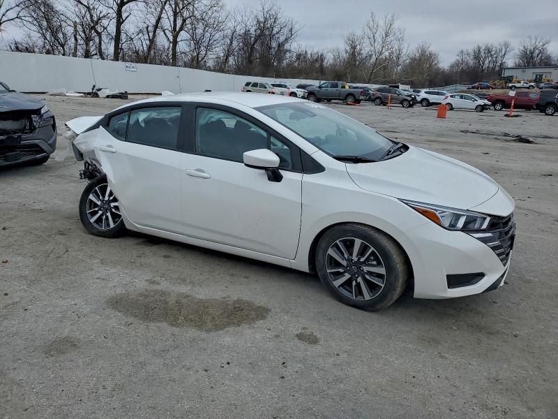 Фото 4 - NISSAN VERSA