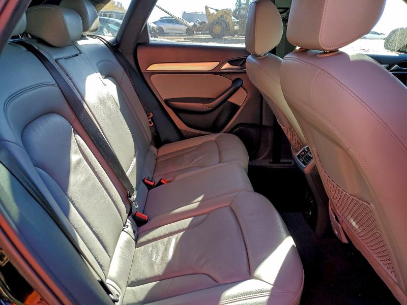 Фото 11 - AUDI Q3