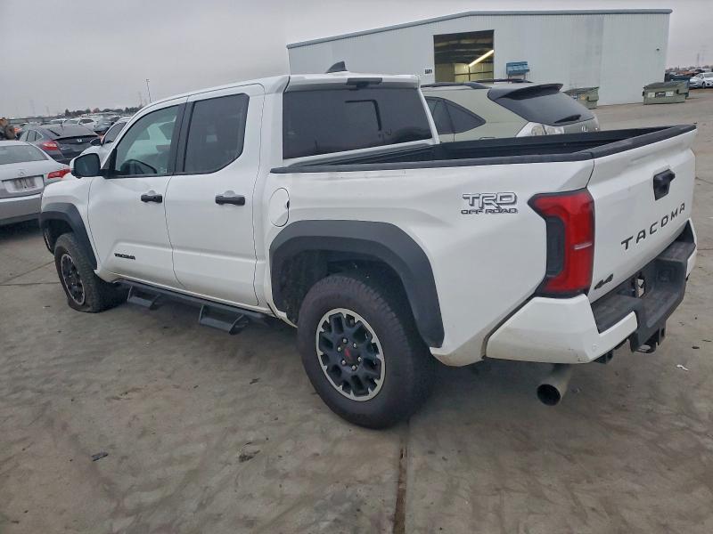 Фото 2 - TOYOTA TACOMA