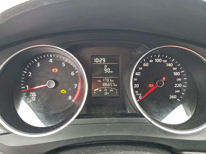 Фото 9 - VOLKSWAGEN JETTA