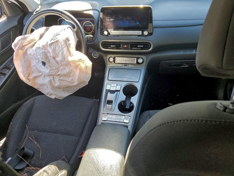 Фото 8 - HYUNDAI KONA