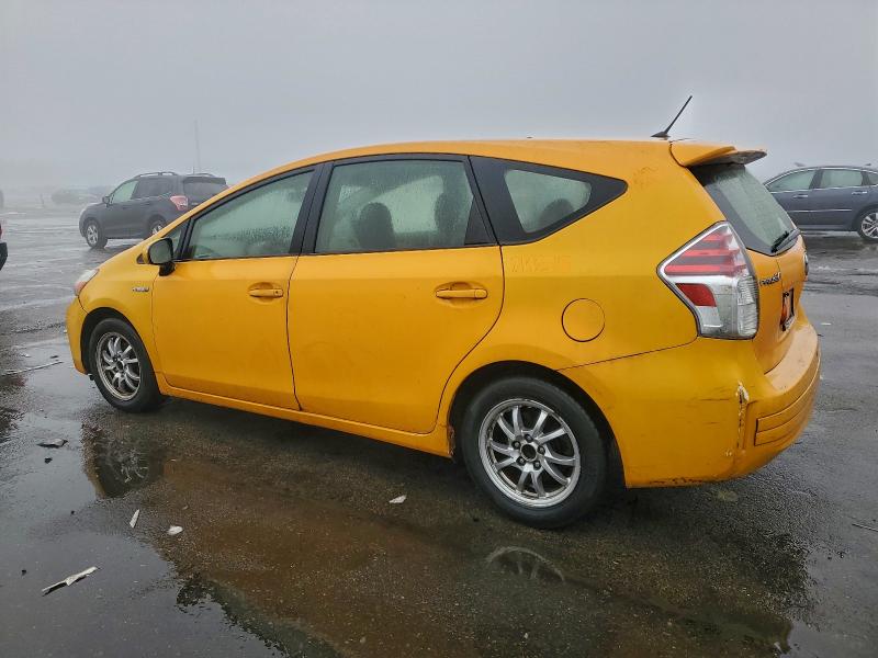 Фото 2 - TOYOTA PRIUS