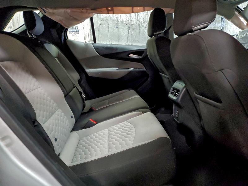 Фото 10 - CHEVROLET EQUINOX