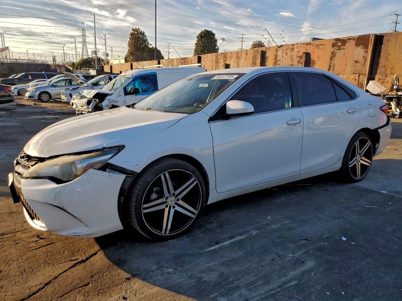 Фото 1 - TOYOTA CAMRY