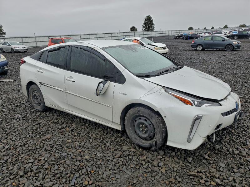 Фото 4 - TOYOTA PRIUS