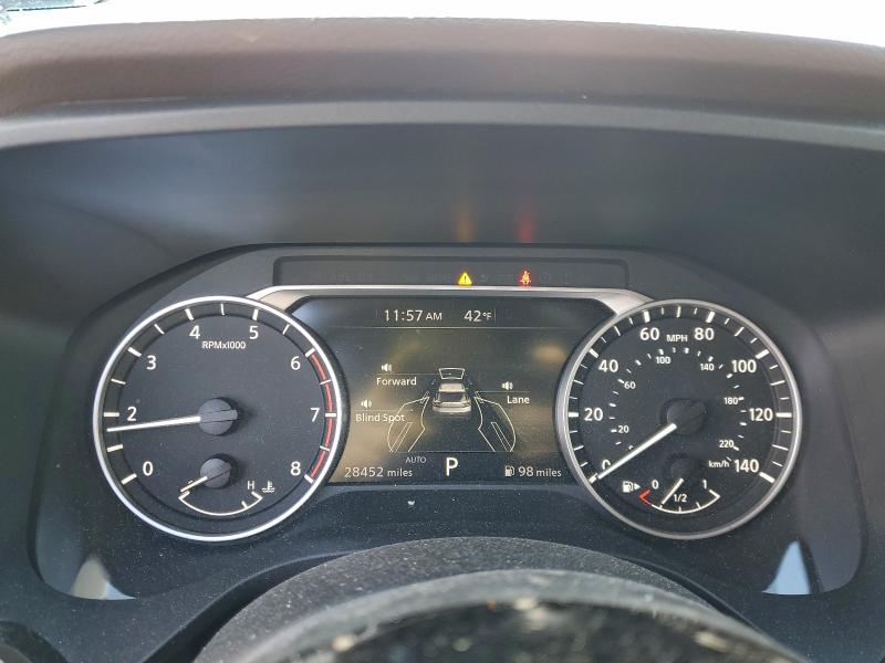 Фото 9 - NISSAN ROGUE