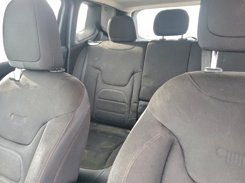 Фото 10 - JEEP RENEGADE