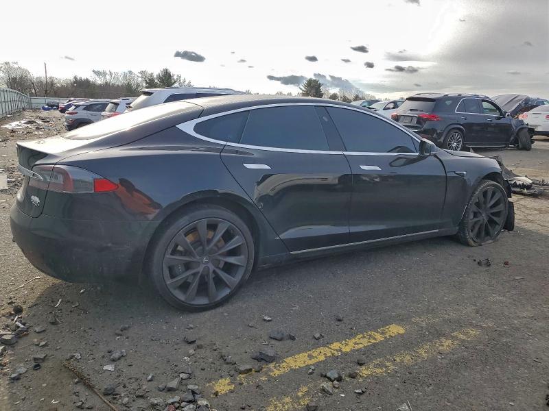 Фото 3 - TESLA MODEL S