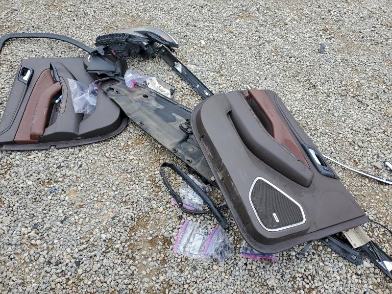 Фото 12 - CHEVROLET SUBURBAN