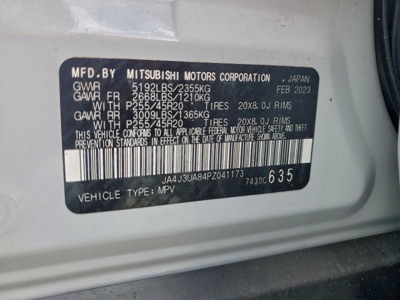 Фото 13 - MITSUBISHI OUTLANDER