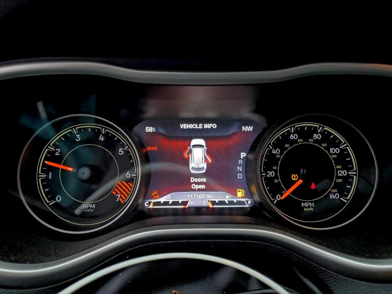 Фото 9 - JEEP GRAND CHER