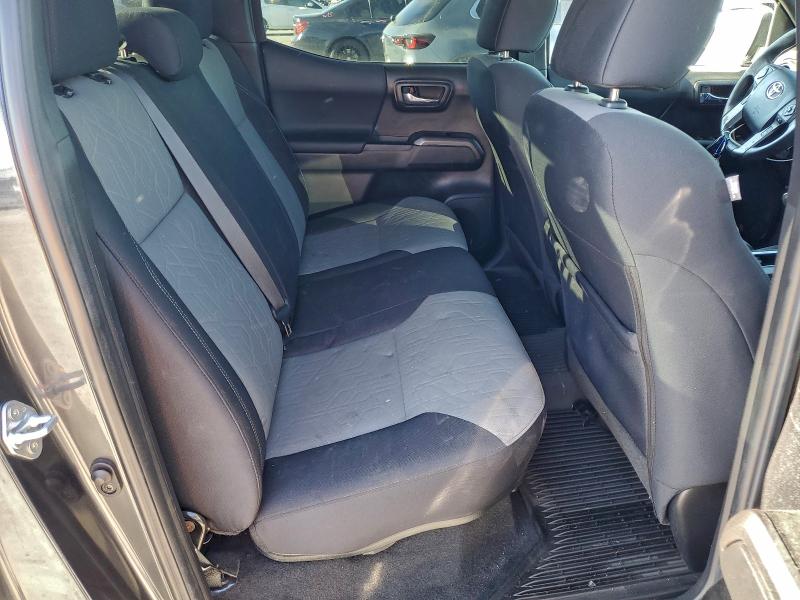 Фото 10 - TOYOTA TACOMA