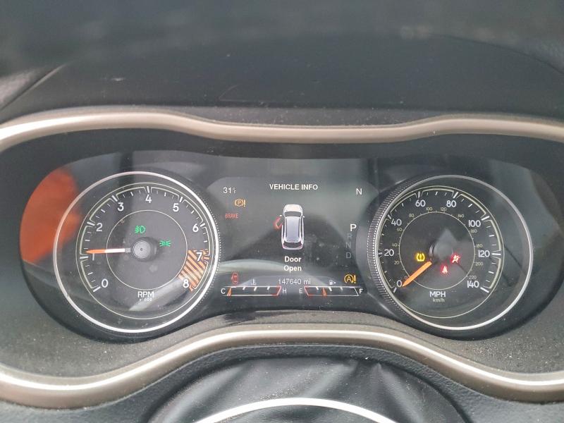 Фото 9 - JEEP GRAND CHER