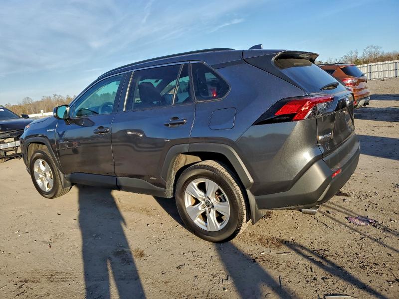 Фото 2 - TOYOTA RAV4