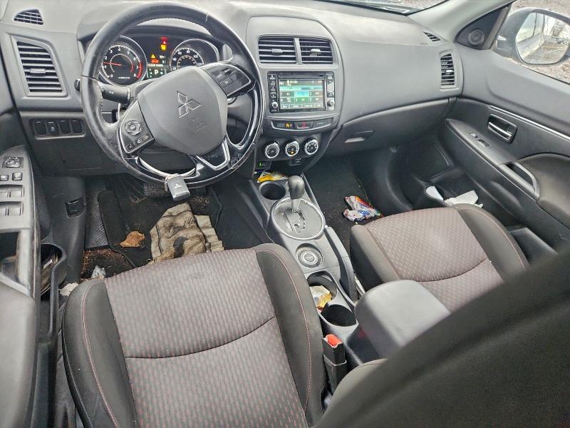 Фото 8 - MITSUBISHI OUTLANDER