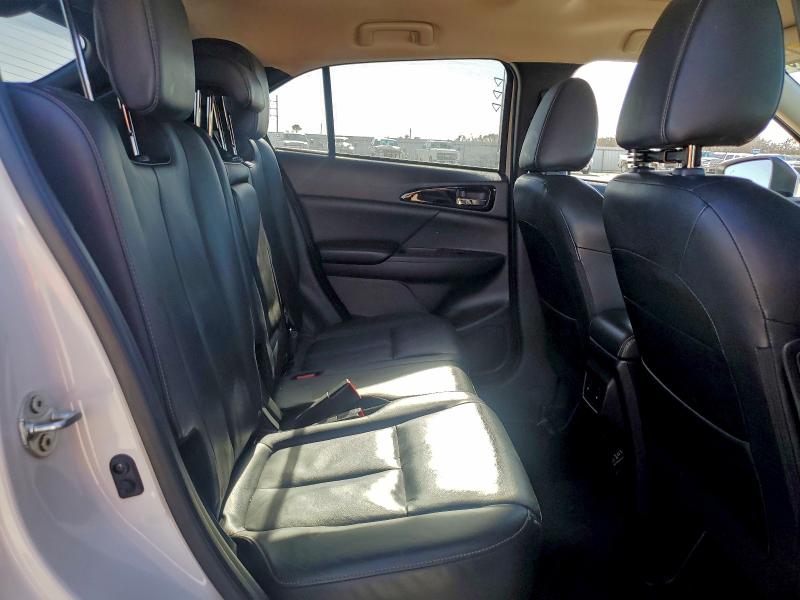 Фото 11 - MITSUBISHI ECLIPSE