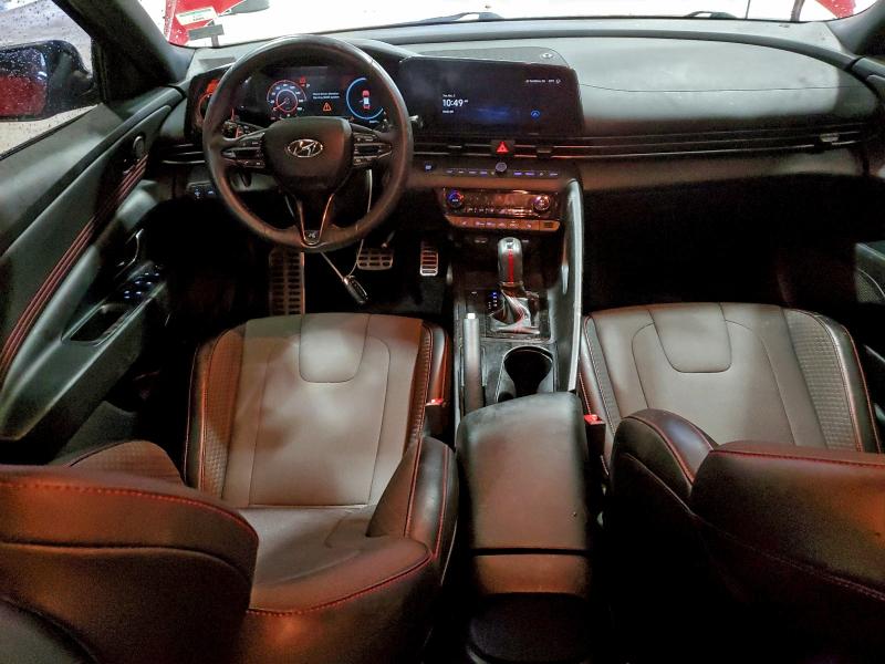 Фото 8 - HYUNDAI ELANTRA