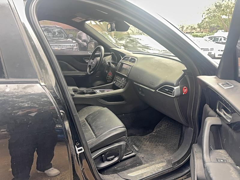 Фото 5 - JAGUAR F-PACE