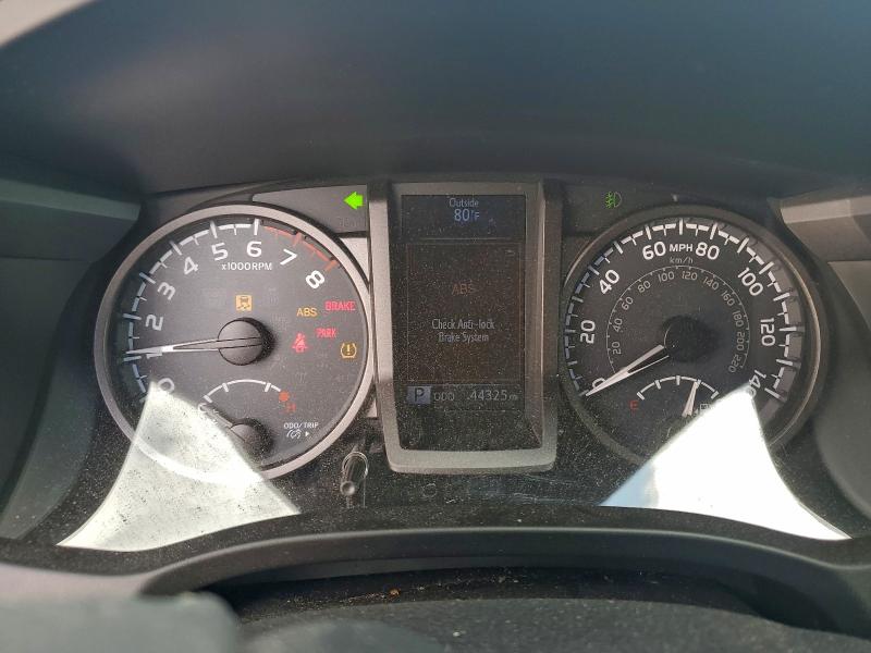 Фото 9 - TOYOTA TACOMA