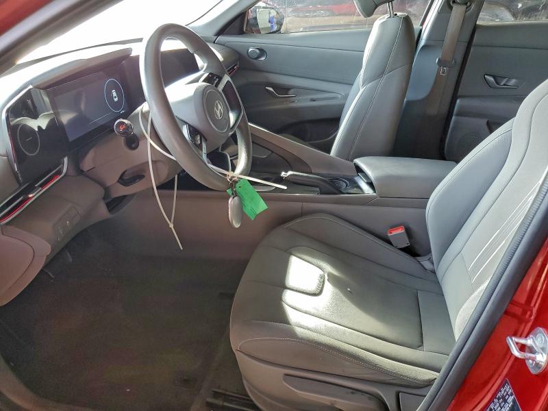 Фото 7 - HYUNDAI ELANTRA