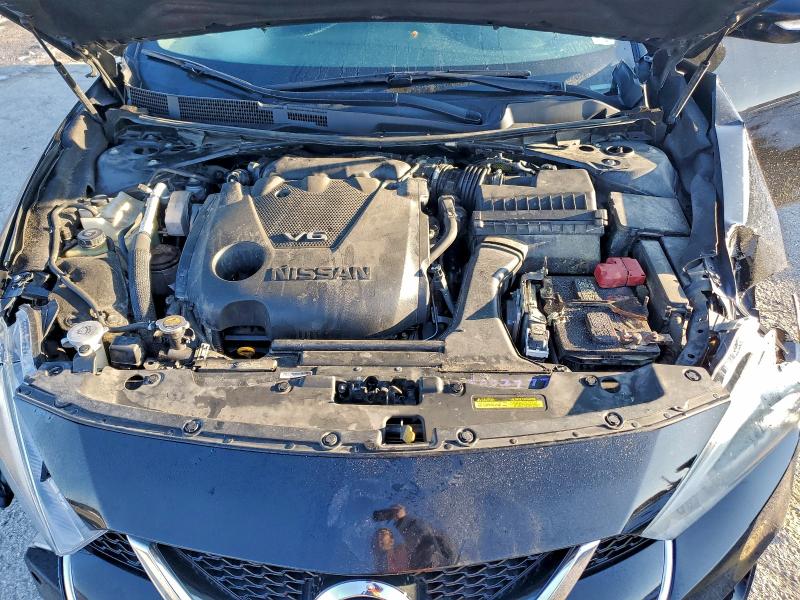 Фото 11 - NISSAN MAXIMA