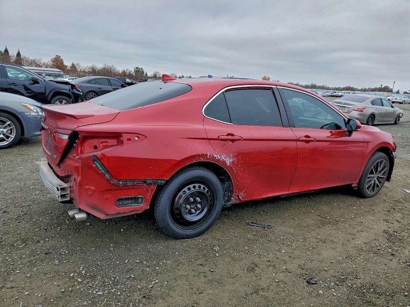 Фото 3 - TOYOTA CAMRY